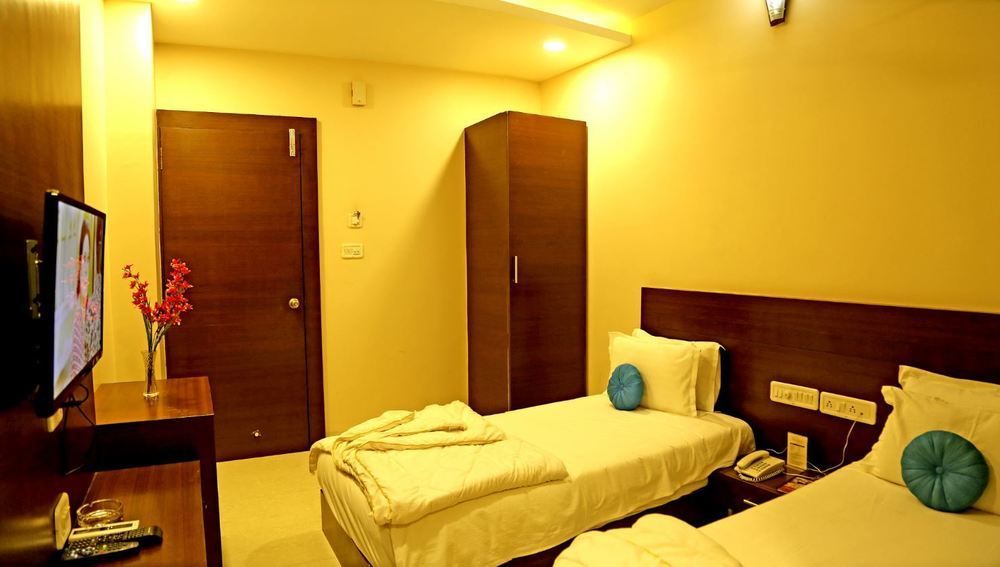 Hotel Shri Khedapati International Dewas Exterior foto